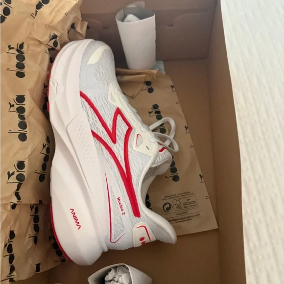 Diadora Nucleo 2 White and Red Athletic Shoes - Picture 5 of 6